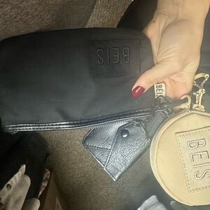 BEIS Black and Cream Cosmetic Bag Set